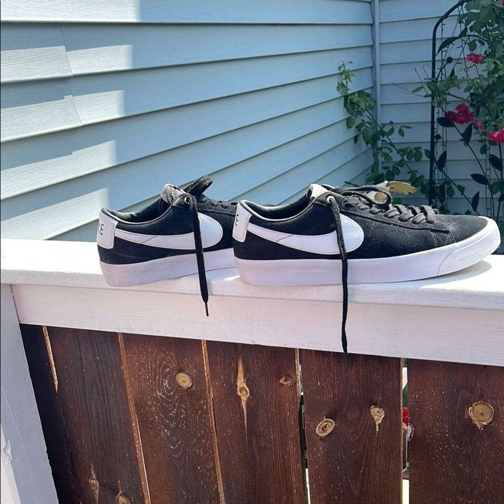 Nike Black and White Men's Sneakers